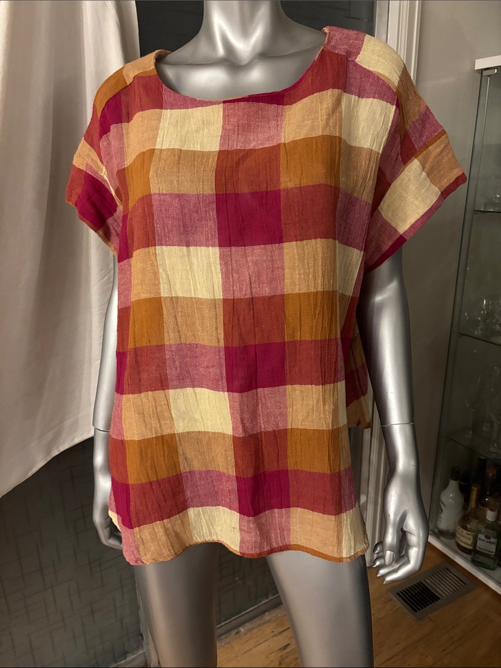 Relaxed Plaid Short-Sleeve Tunic in Pink, Gold & Cream